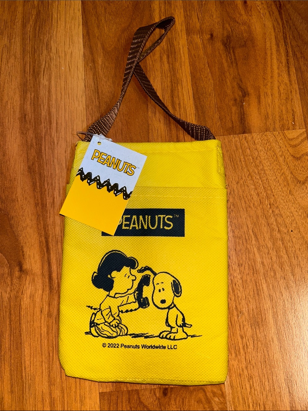 NWT Peanuts Lucy & Snoopy Insulated Bottle Pouch with Strap